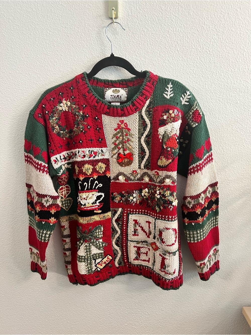 Tiara women’s Red, Green & Cream Patchwork Holiday Crewneck Sweater